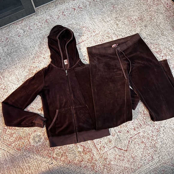 dark brown juicy couture tracksuit
